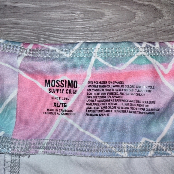 MOSSIMO tye dye mountain leggings - Picture 3 of 5